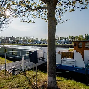  Botel Houseboat Jana - With Sauna And Terrace Belgien